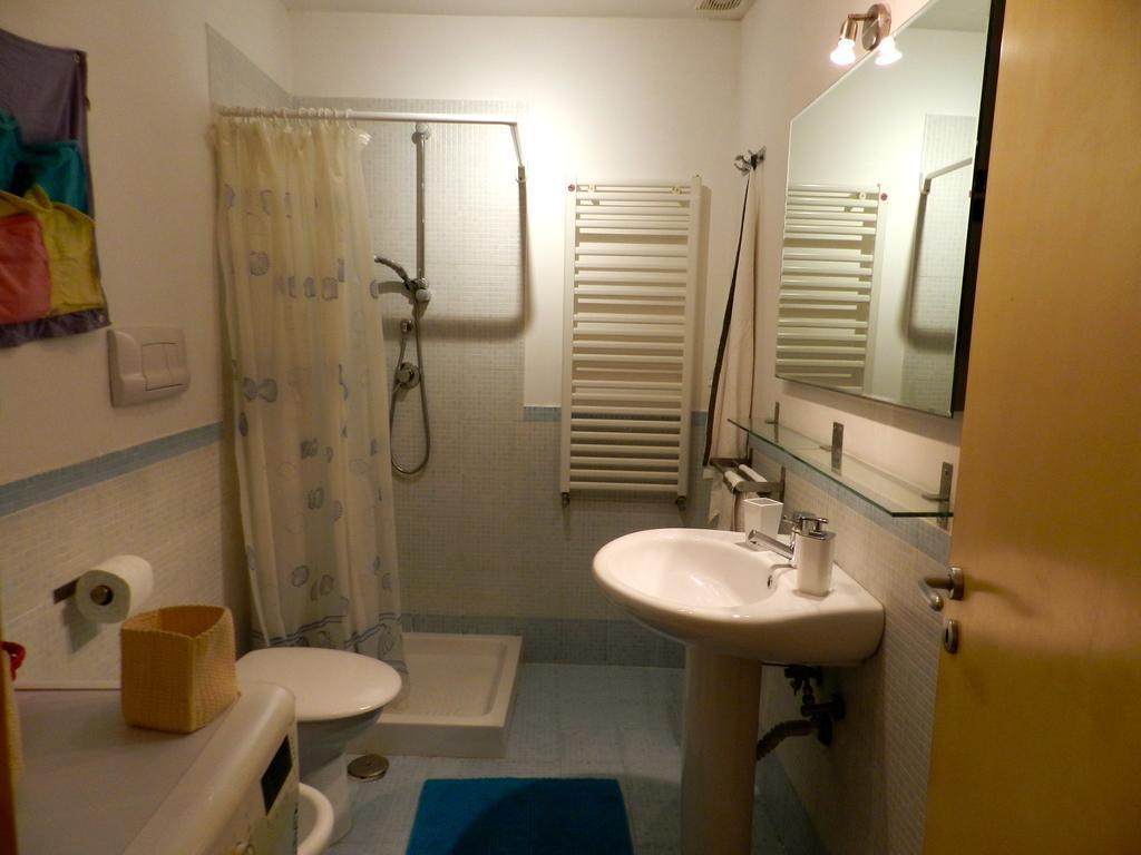 Apartamento Modern Flat Cavour Nápoles Exterior foto